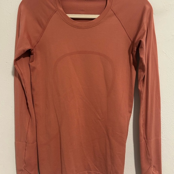Lululemon Athletica Pink Fitted Long Sleeve Top - Picture 2 of 4
